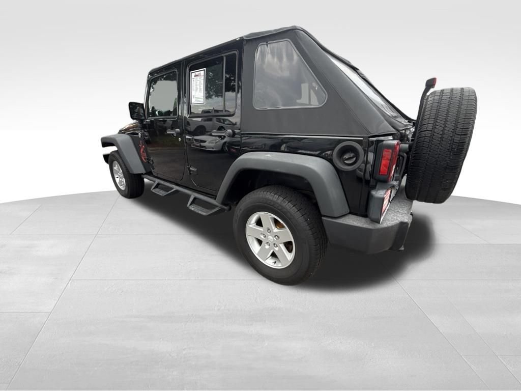 Used 2014 Black Jeep Unlimited Rubicon image 3