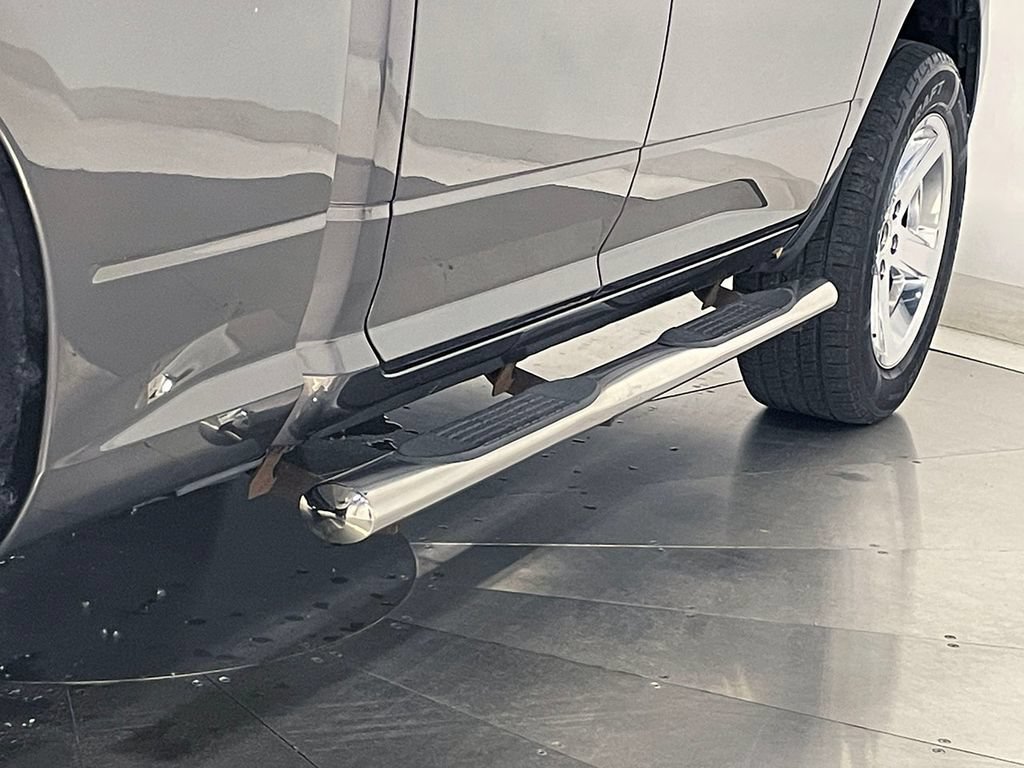 Used 2017 Granite Crystal Clearcoat Metallic Ram Express image 9