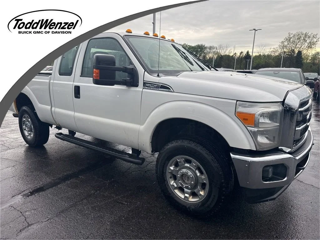 2015 Ford F-250 XLT 4x4 SuperCab 142 in's photo