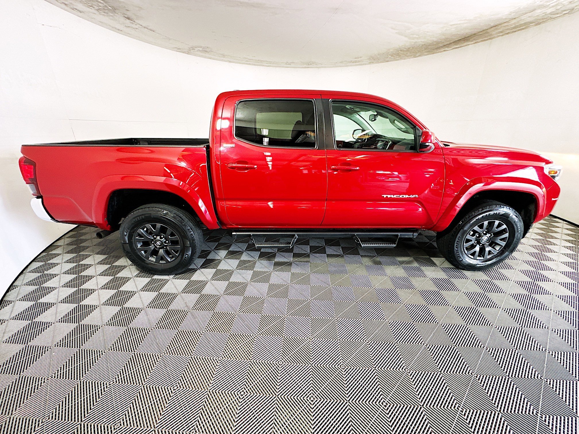 2021 Toyota Tacoma thumbnail 4