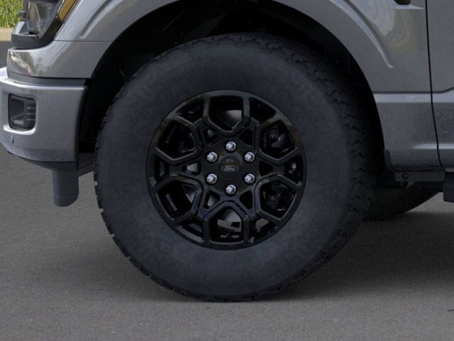 New 2026 Carbonized Gray Metallic Ford XLT image 41