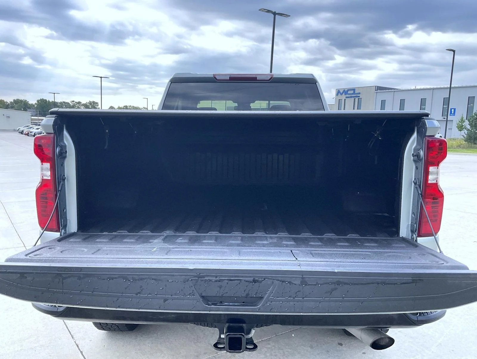 Used 2024 Gray Chevrolet Custom image 9