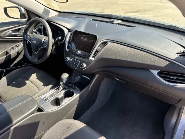 Used 2024 Gray Chevrolet LT image 32