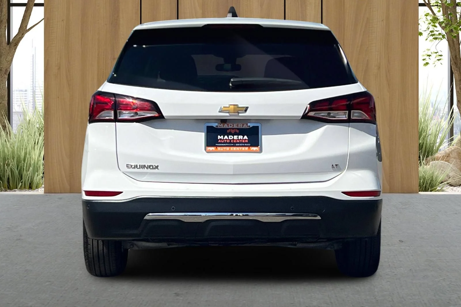 Used 2024 Summit White Chevrolet LT image 5