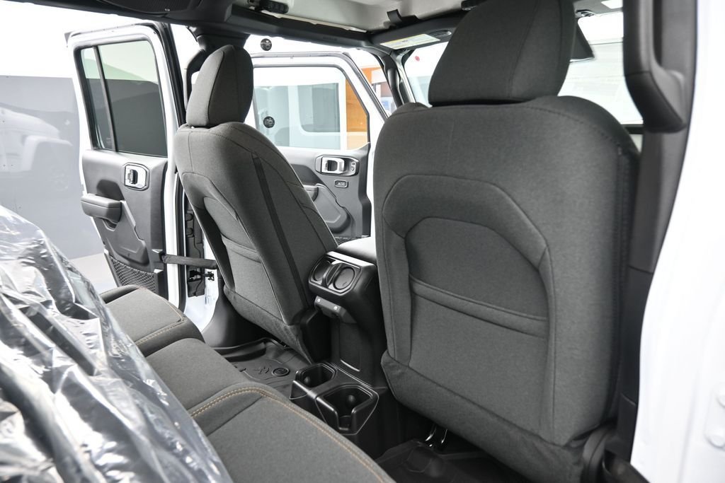 New 2026 Bright White Clear-Coat Exterior Paint Jeep Sport S image 16