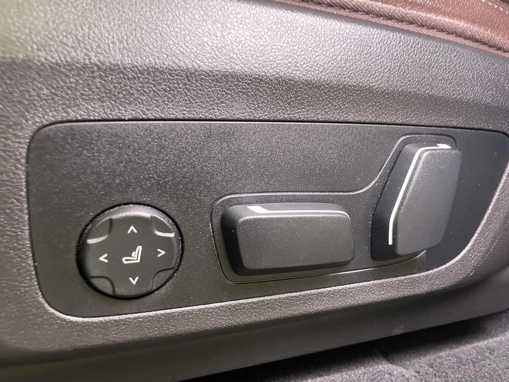 Certified Used 2024 White BMW M40i image 15