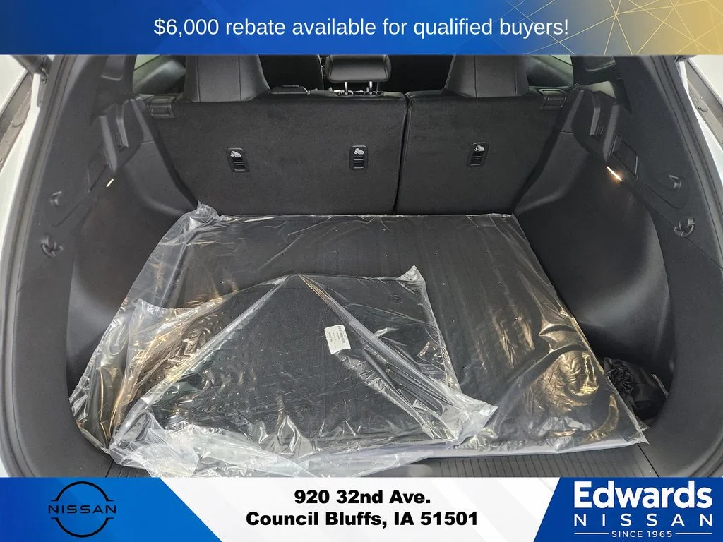 New 2026 Everest White Pearl TriCoat Nissan SL image 12