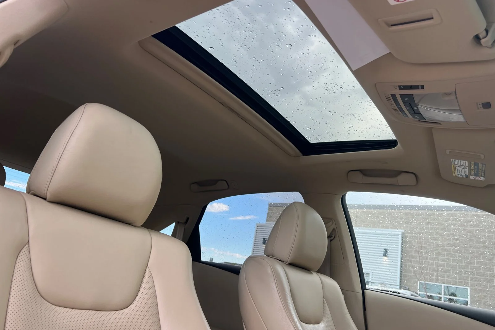 Used 2011 Starfire Pearl Lexus 4DR AWD image 17