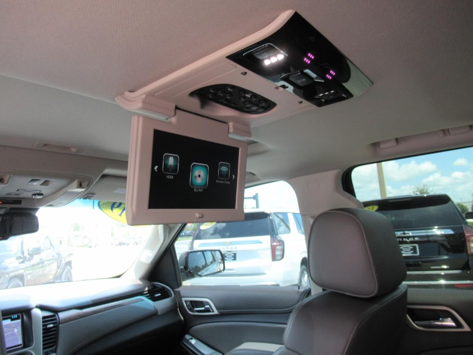 Used 2019  GMC Denali image 17