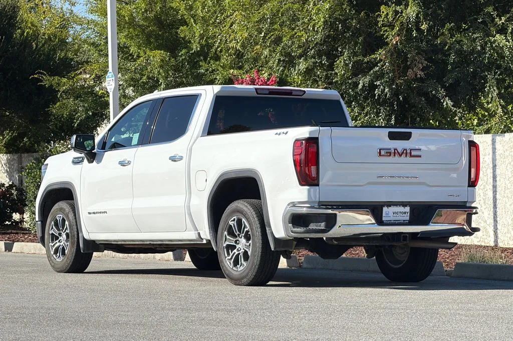 Used 2025 Summit White GMC SLT image 7