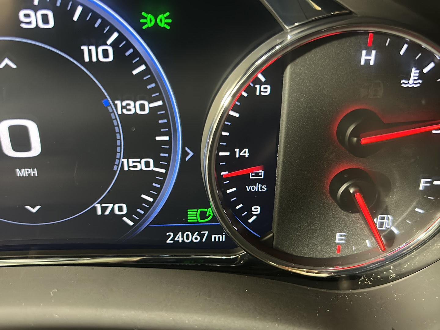 Used 2022 Marine Metallic GMC Denali image 18