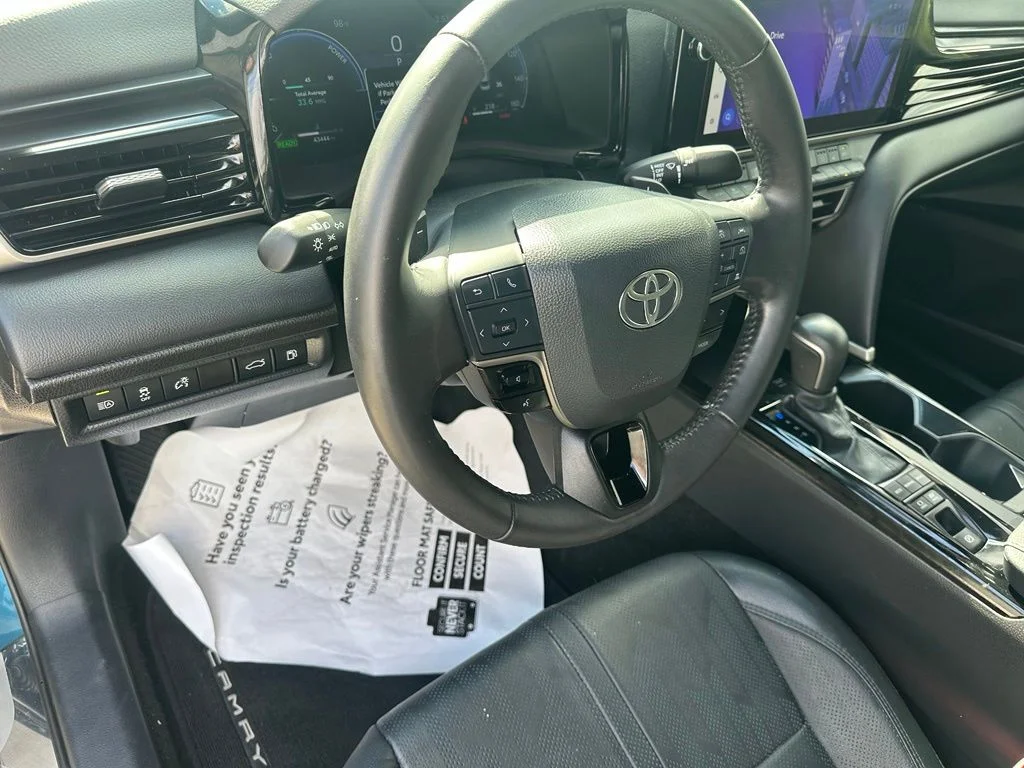 2025 Toyota Camry XSE - Photo 11