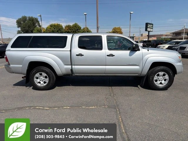 Used 2013 Silver Streak Toyota  image 4