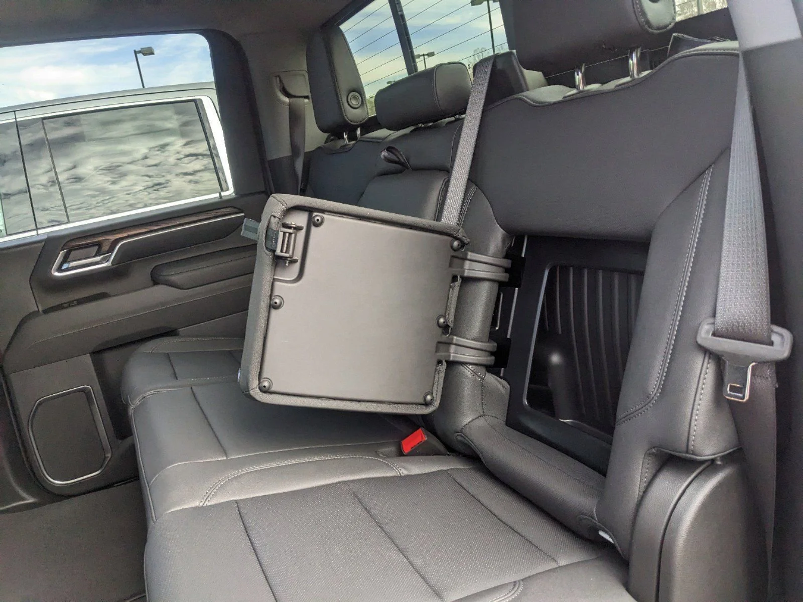 New 2025 White Frost Tricoat GMC SLT image 28