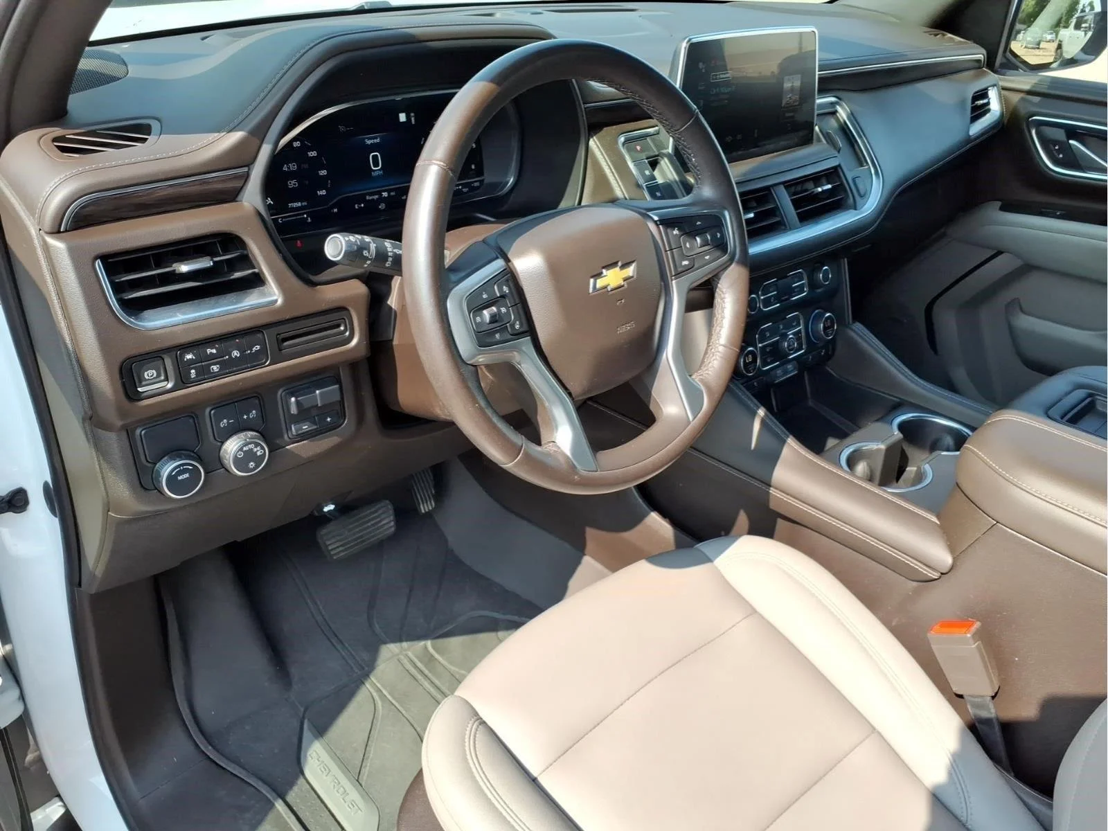Used 2022 Summit White Chevrolet LT image 18