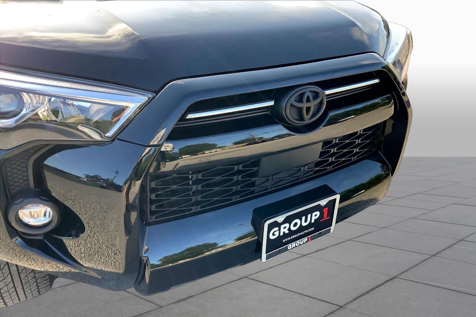Used 2023 Midnight Black Metallic Toyota SR5 image 29