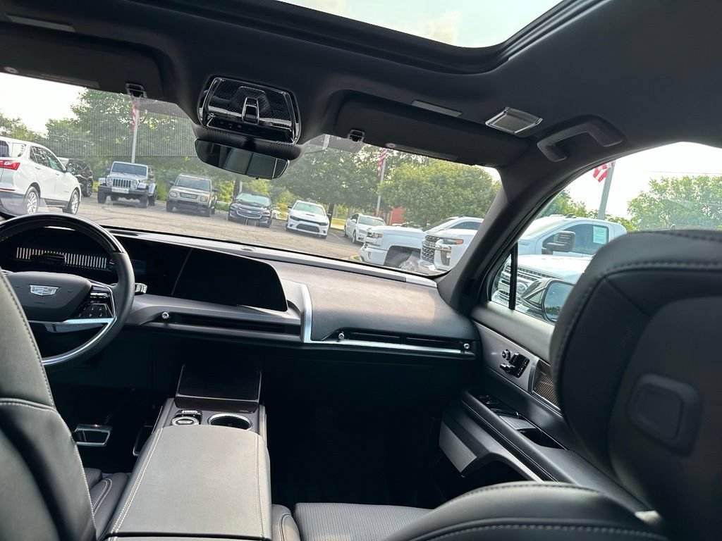2026 Cadillac VISTIQ Luxury - Photo 28