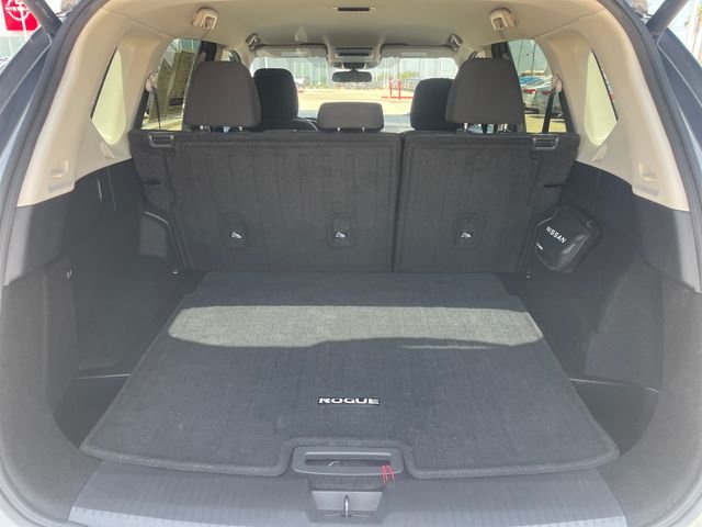 Used 2024 Gray Nissan SV image 26