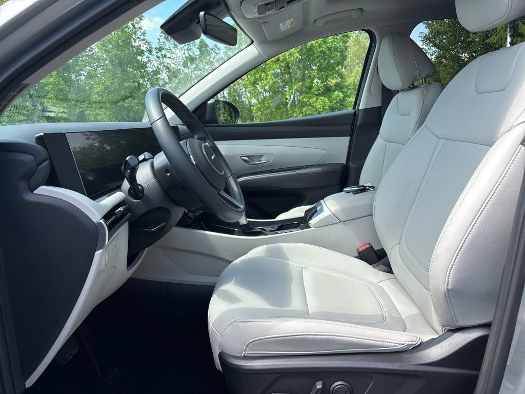 Certified Used 2025 Silver Hyundai SEL Convenience image 10