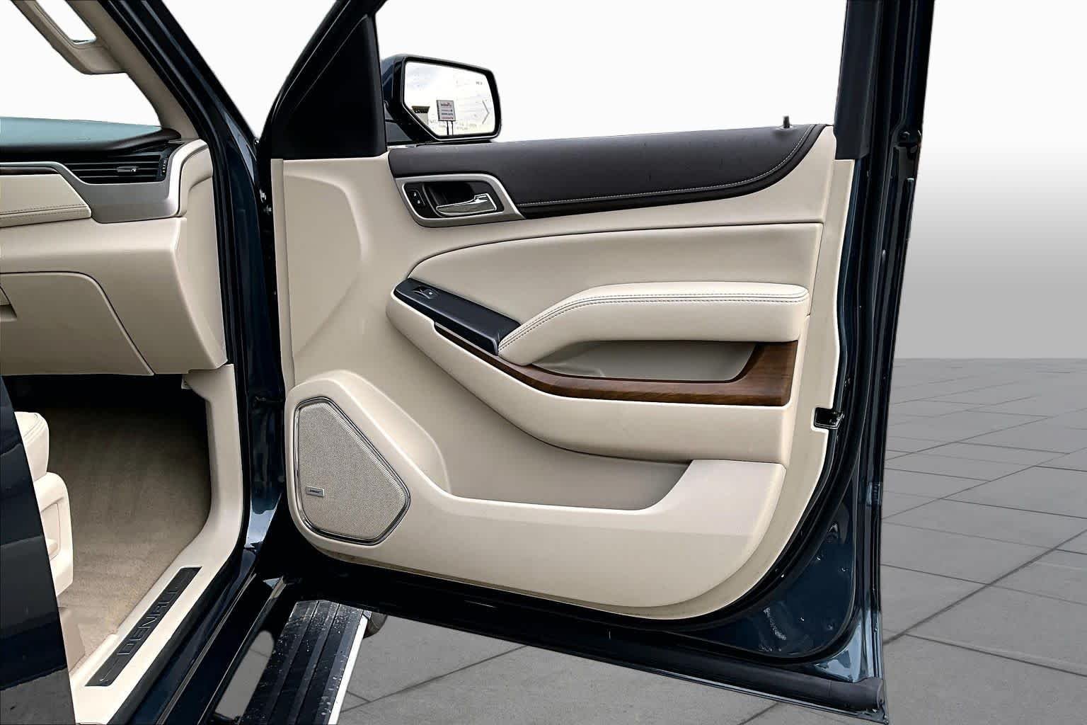 Used 2019 Dark Sky Metallic GMC Denali image 23