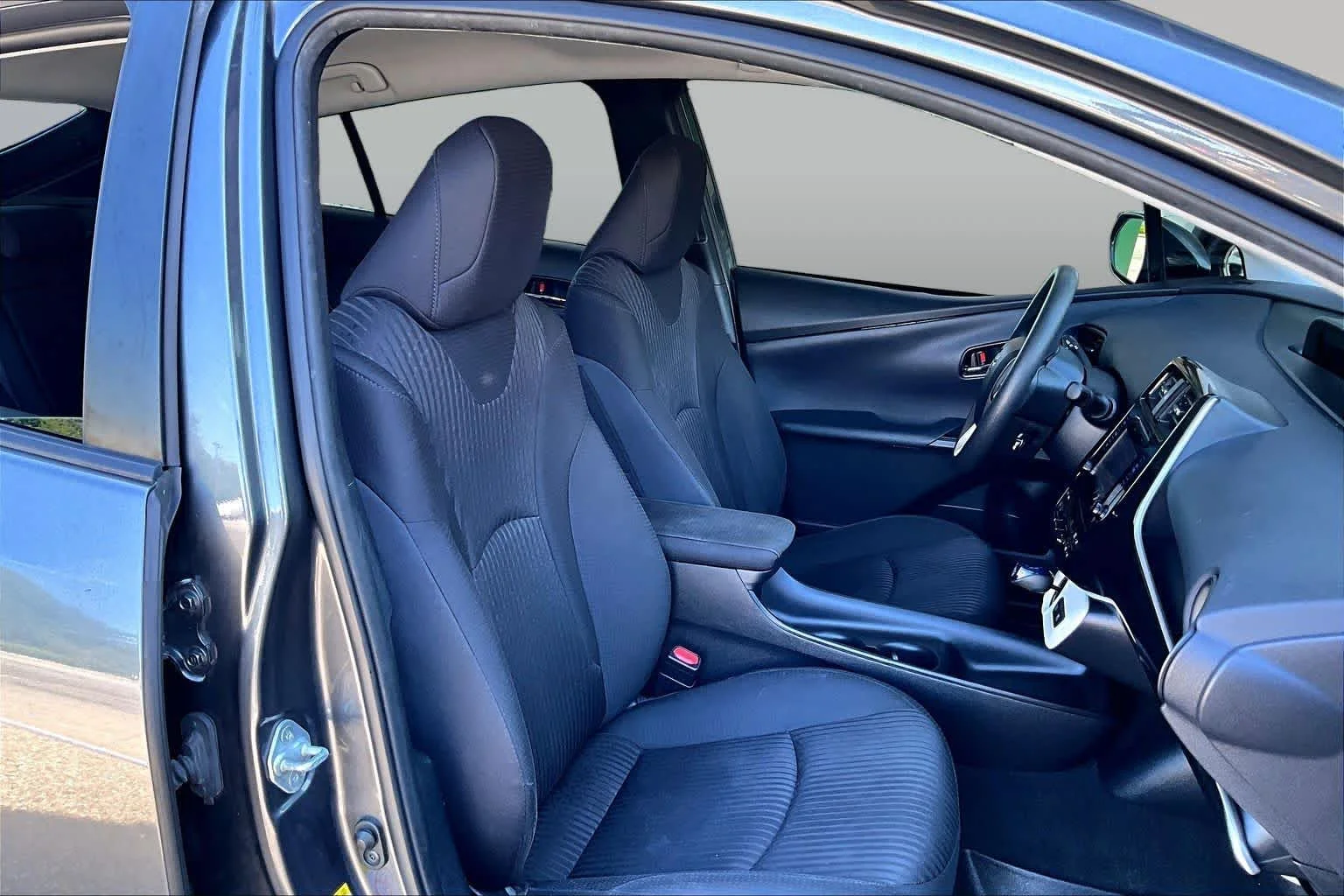 Used 2017 Magnetic Gray Metallic Toyota Two Eco image 8