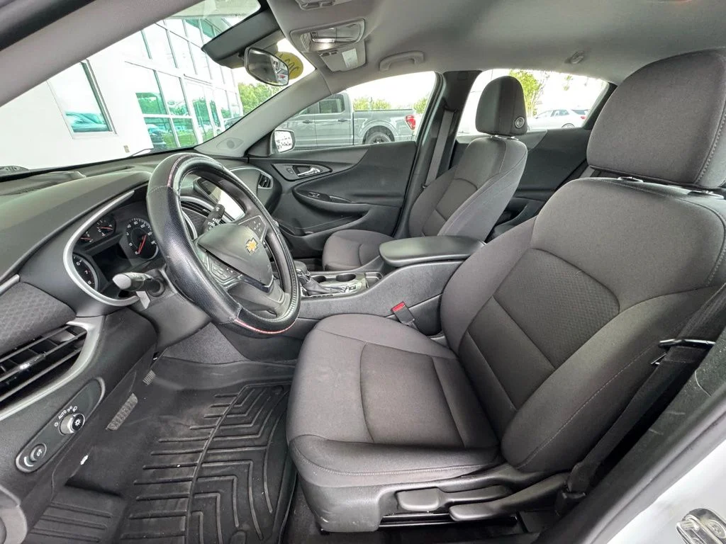 Used 2023 White Chevrolet LS image 12