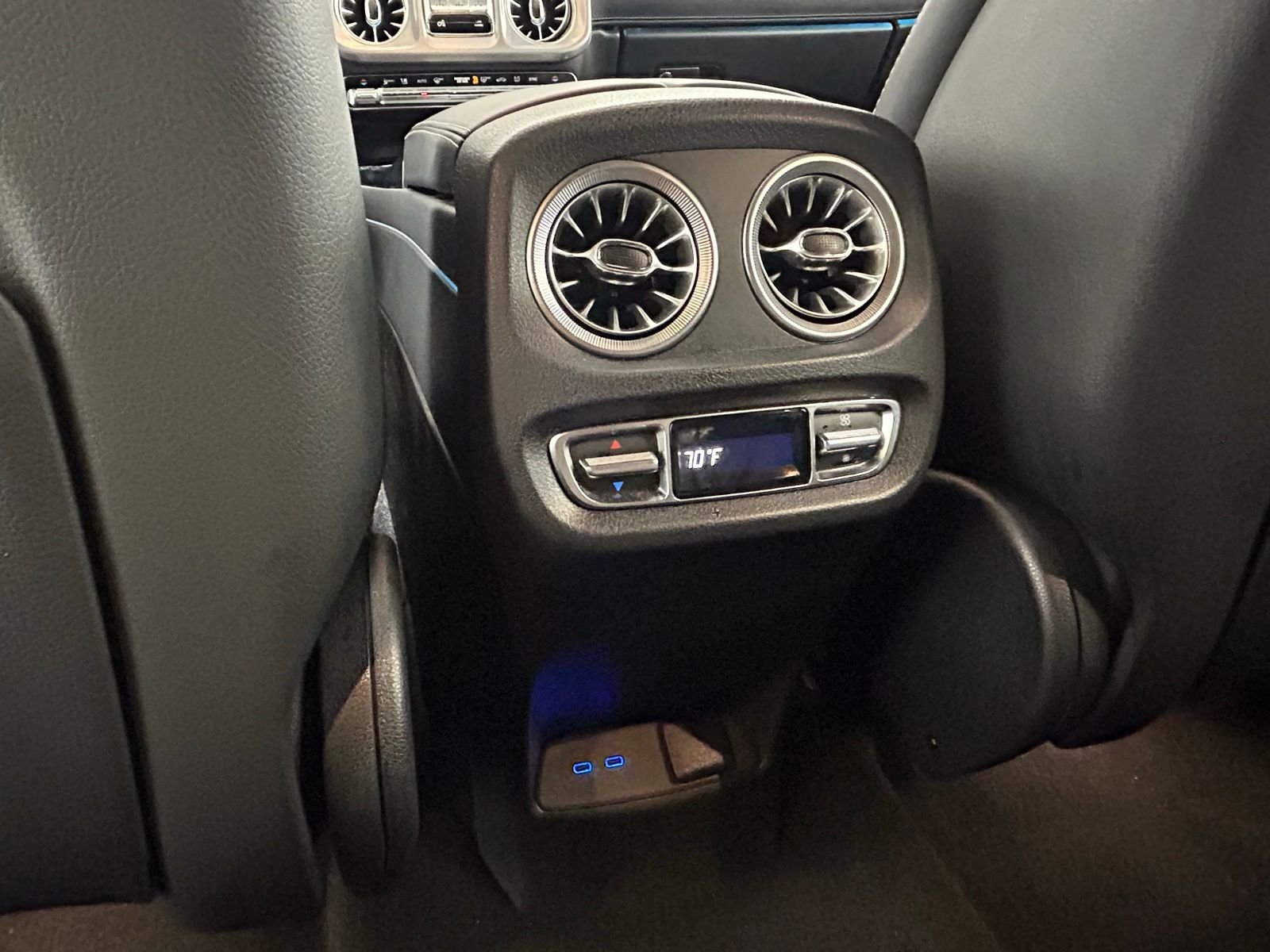 Used 2025 Obsidian Black Metallic Mercedes-Benz G 550 image 37