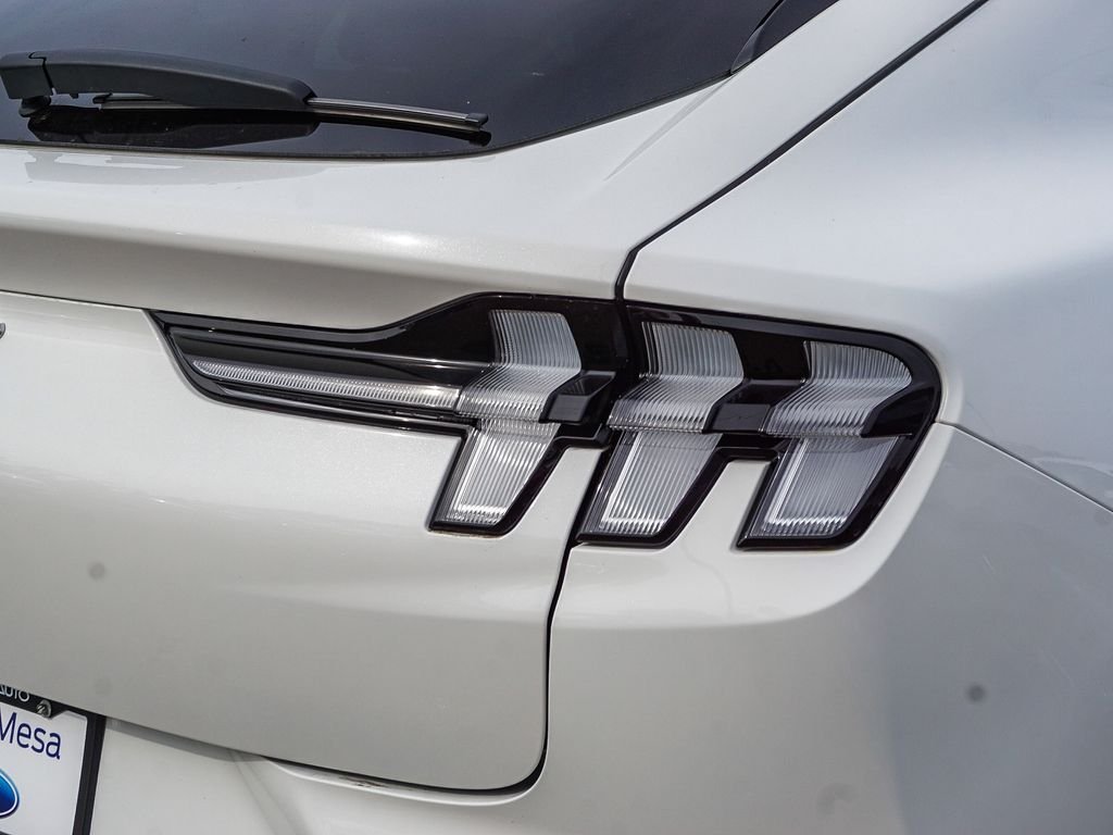 New 2026 Star White Metallic Tri-coat Ford Premium image 7