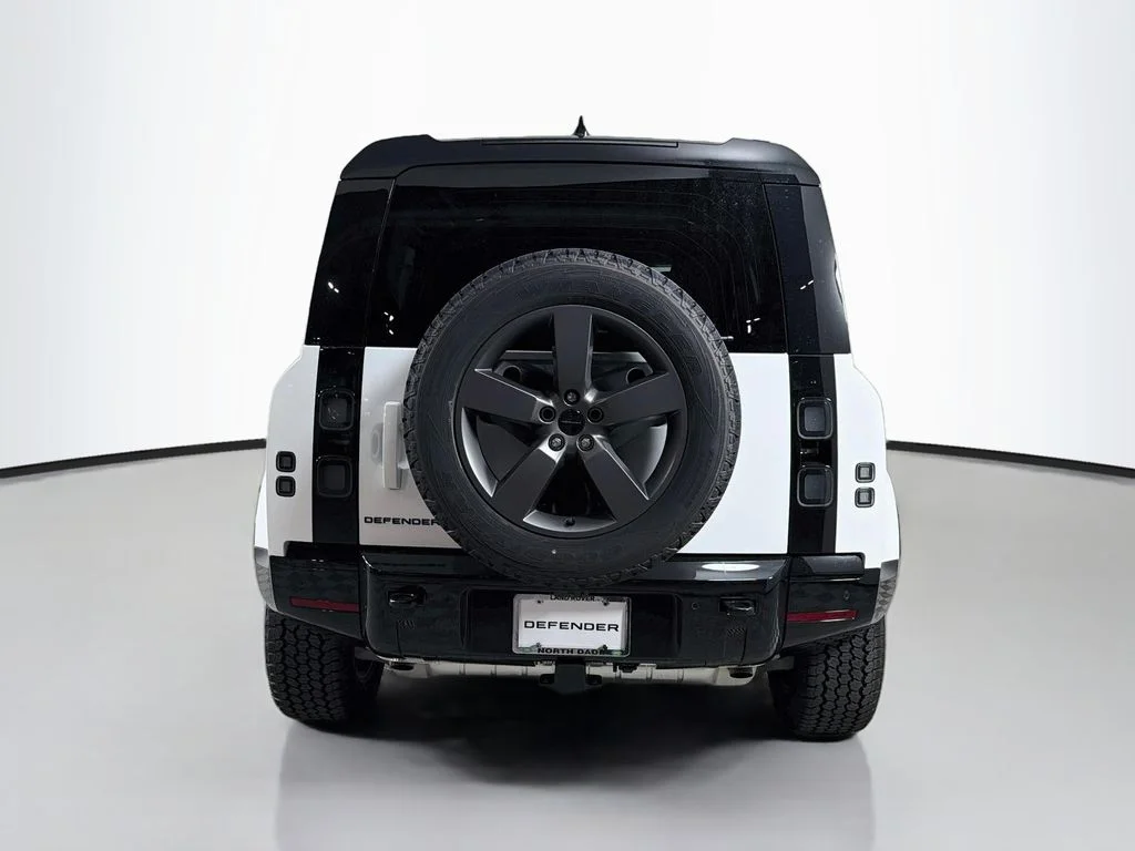New 2026 Fuji White Land Rover X-Dynamic SE image 6