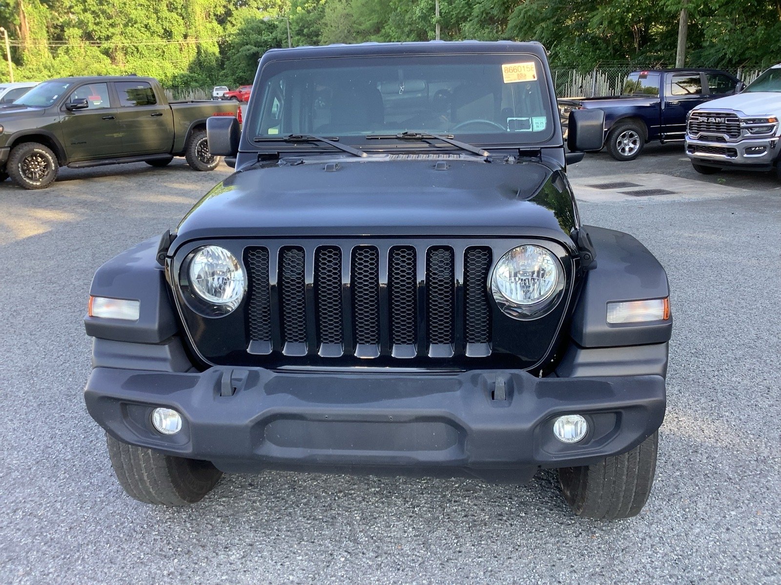 Used 2023 Black Jeep Sport S image 6