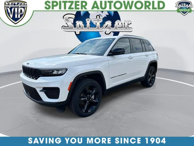 Used 2024 White Jeep Altitude X image 4