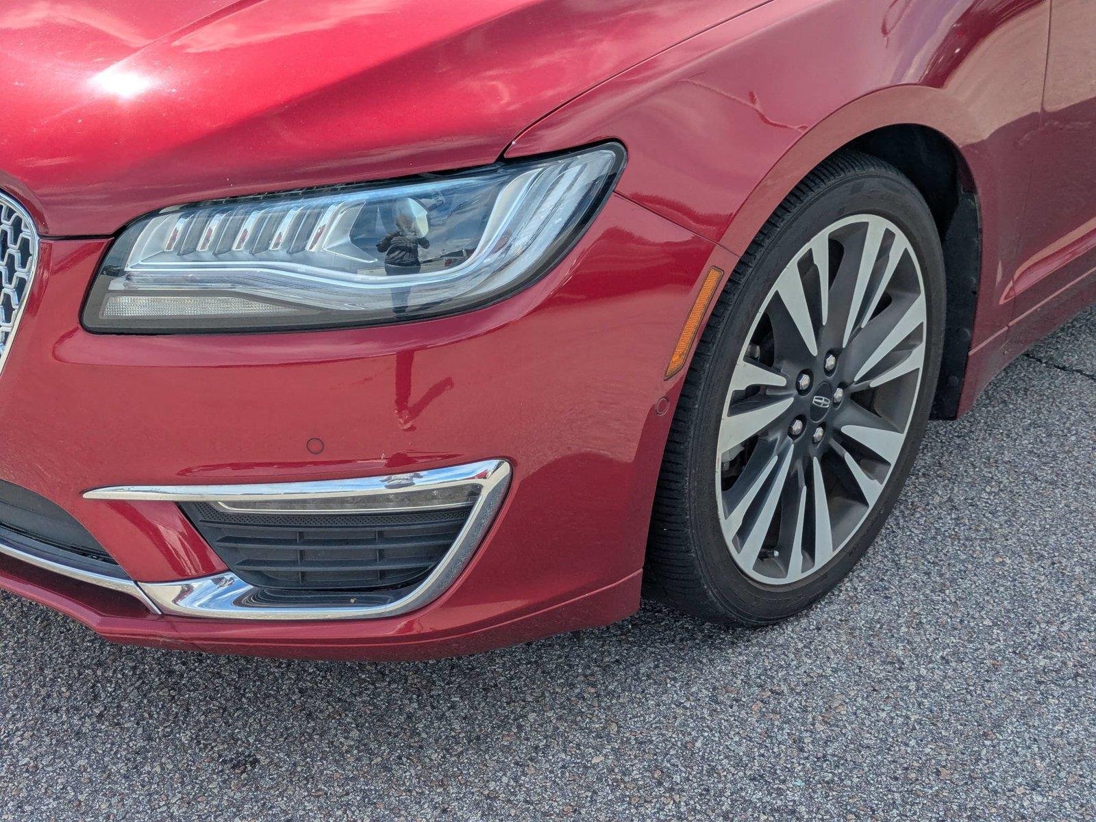 Used 2018 Ruby Red Metallic Tinted Clearcoat Lincoln Reserve image 7