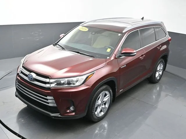 Used 2019 Red Toyota Limited image 61