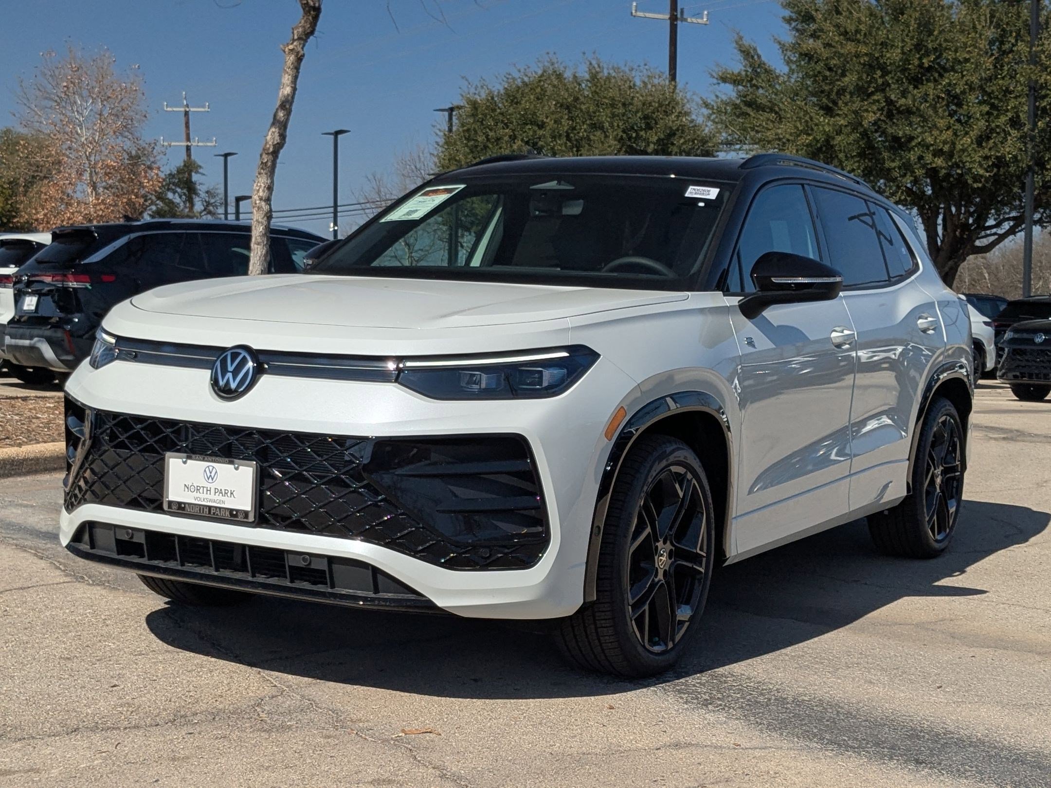 New 2026 Opal White Pearl Volkswagen SE R-Line Black image 4