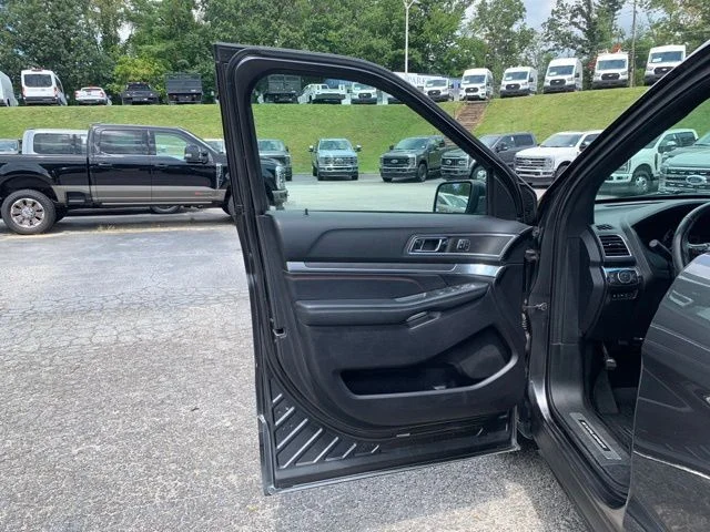Used 2018 Gray Ford Sport image 22