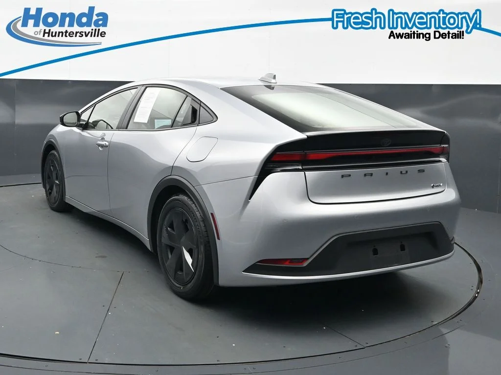 Used 2025 Cutting Edge Toyota LE image 7
