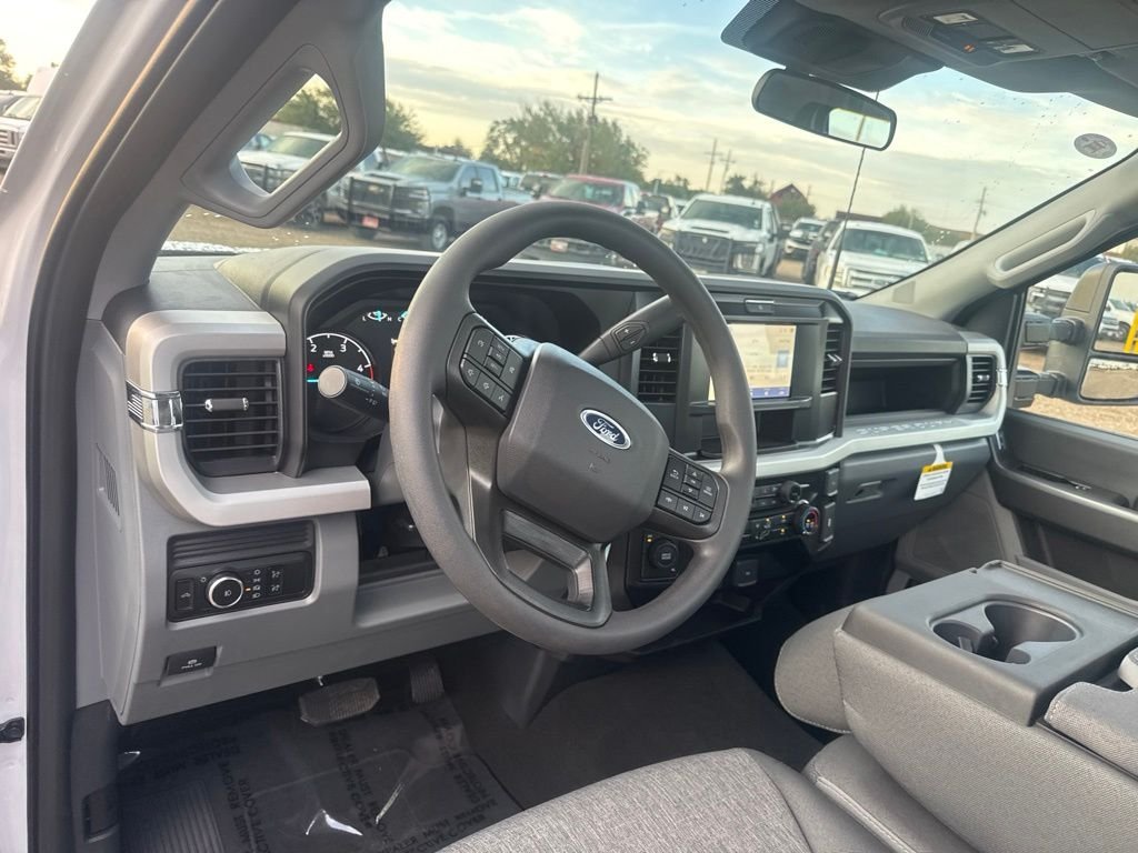 New 2026 Oxford White Ford XL image 15