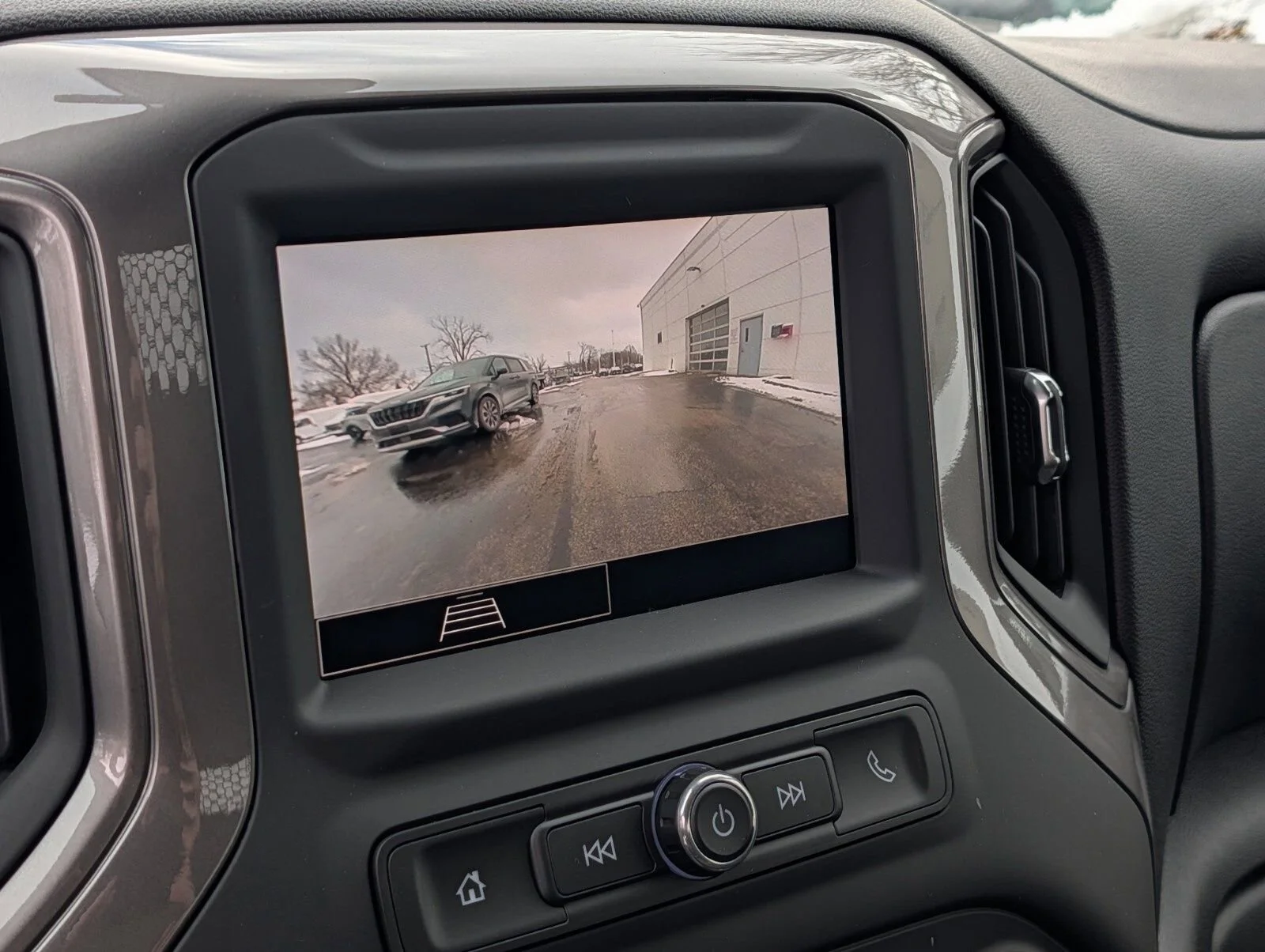 New 2025 Summit White Chevrolet Work Truck image 31