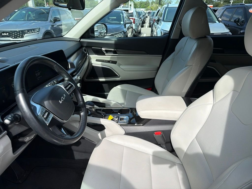 Certified Used 2023 Gray Kia S image 10