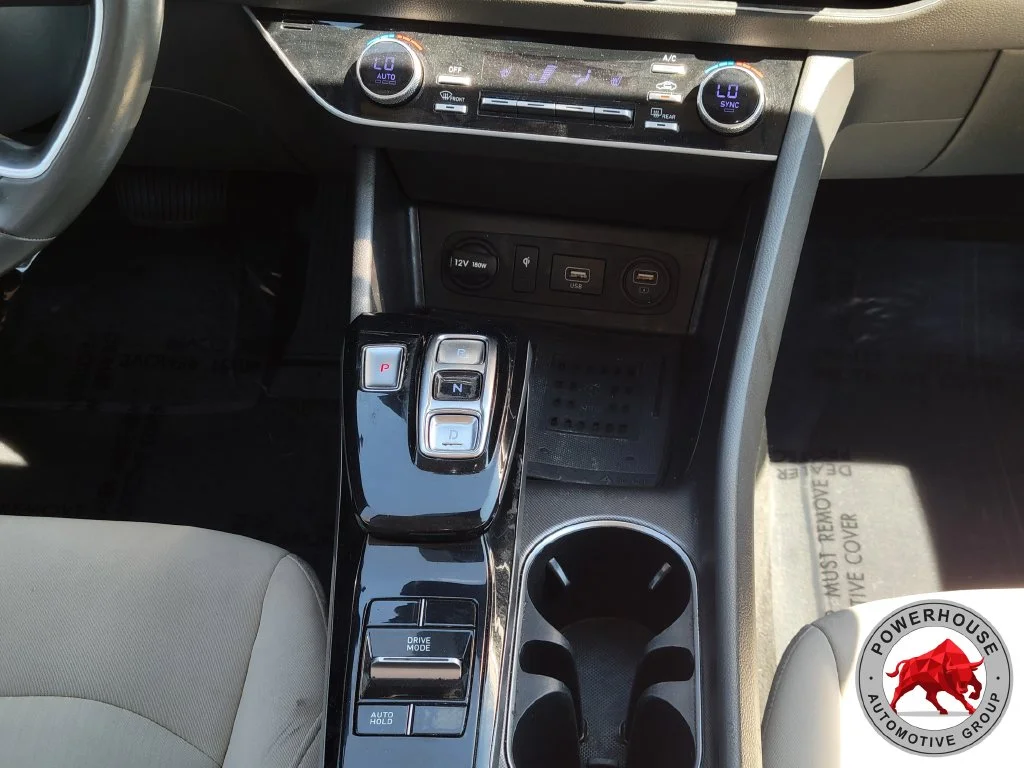 Used 2023 Black Hyundai SEL image 21
