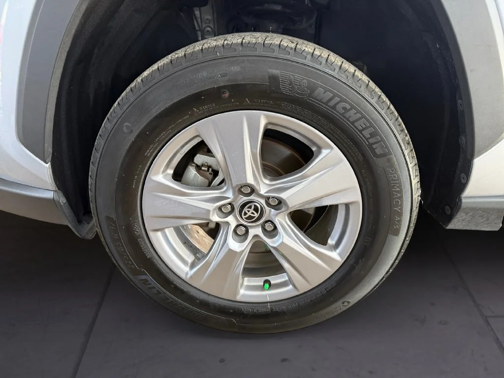 Used 2025 Silver Toyota XLE image 9