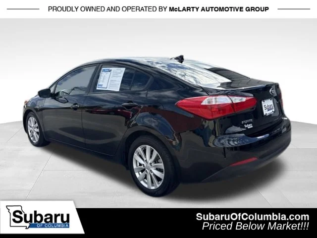 Used 2016 Black Kia LX image 7