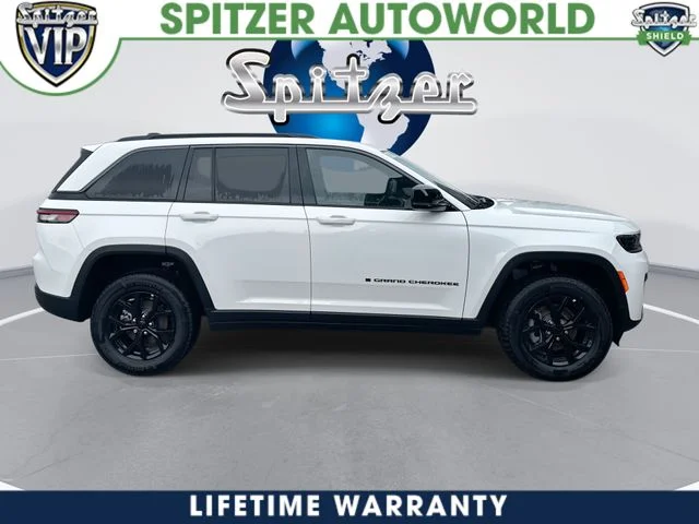 New 2026 Bright White Clear-Coat Exterior Paint Jeep Altitude image 10