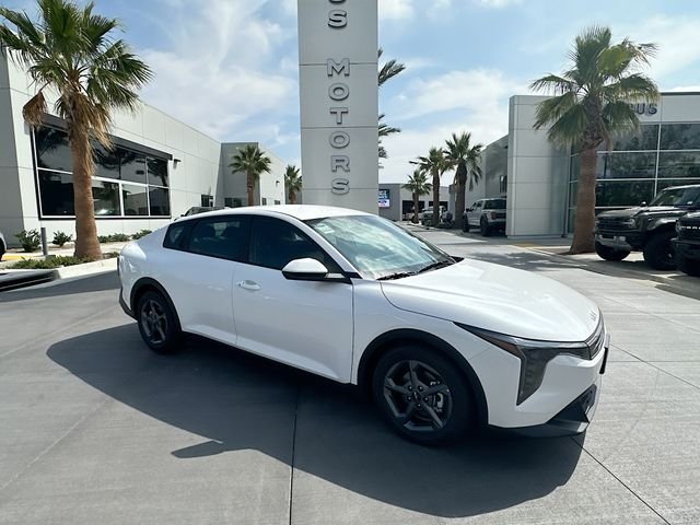 New 2026 Snow White Pearl Kia LXS image 1