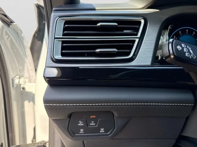 2026 Volkswagen Atlas Cross Sport SE w/Tech - Photo 33