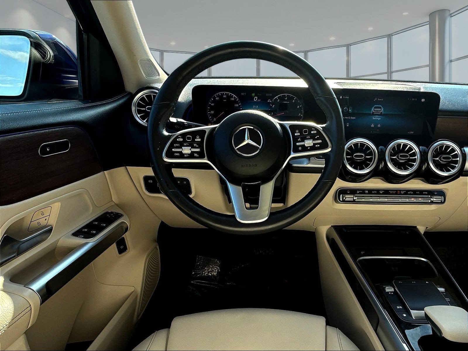 Used 2022 Galaxy Blue Metallic Mercedes-Benz GLB 250 image 10