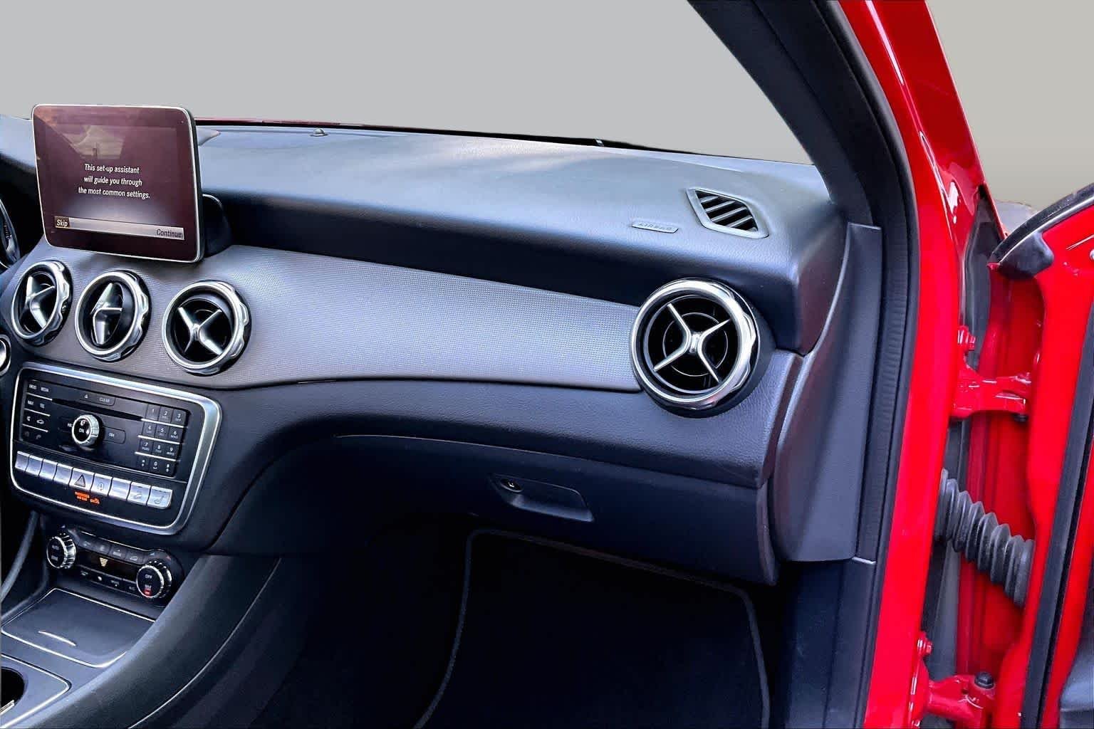 Used 2019 Jupiter Red Mercedes-Benz GLA 250 image 19