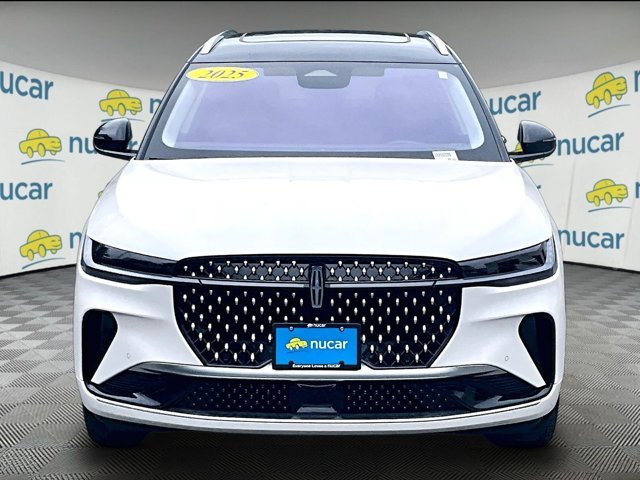 Used 2025 White Lincoln Reserve image 3
