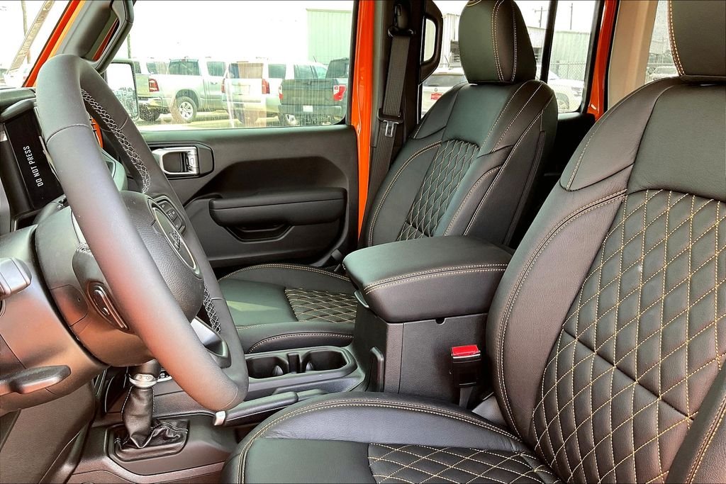 New 2025 Jeep Wrangler Sport S 4D Sport Utility