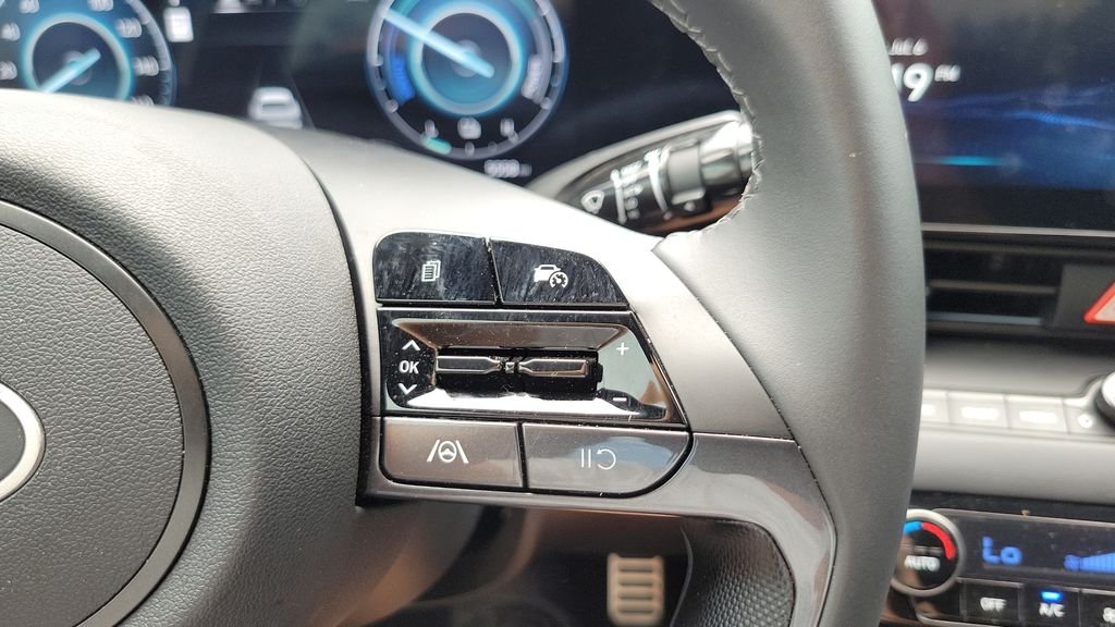 2025 Hyundai Elantra Blue - Photo 21